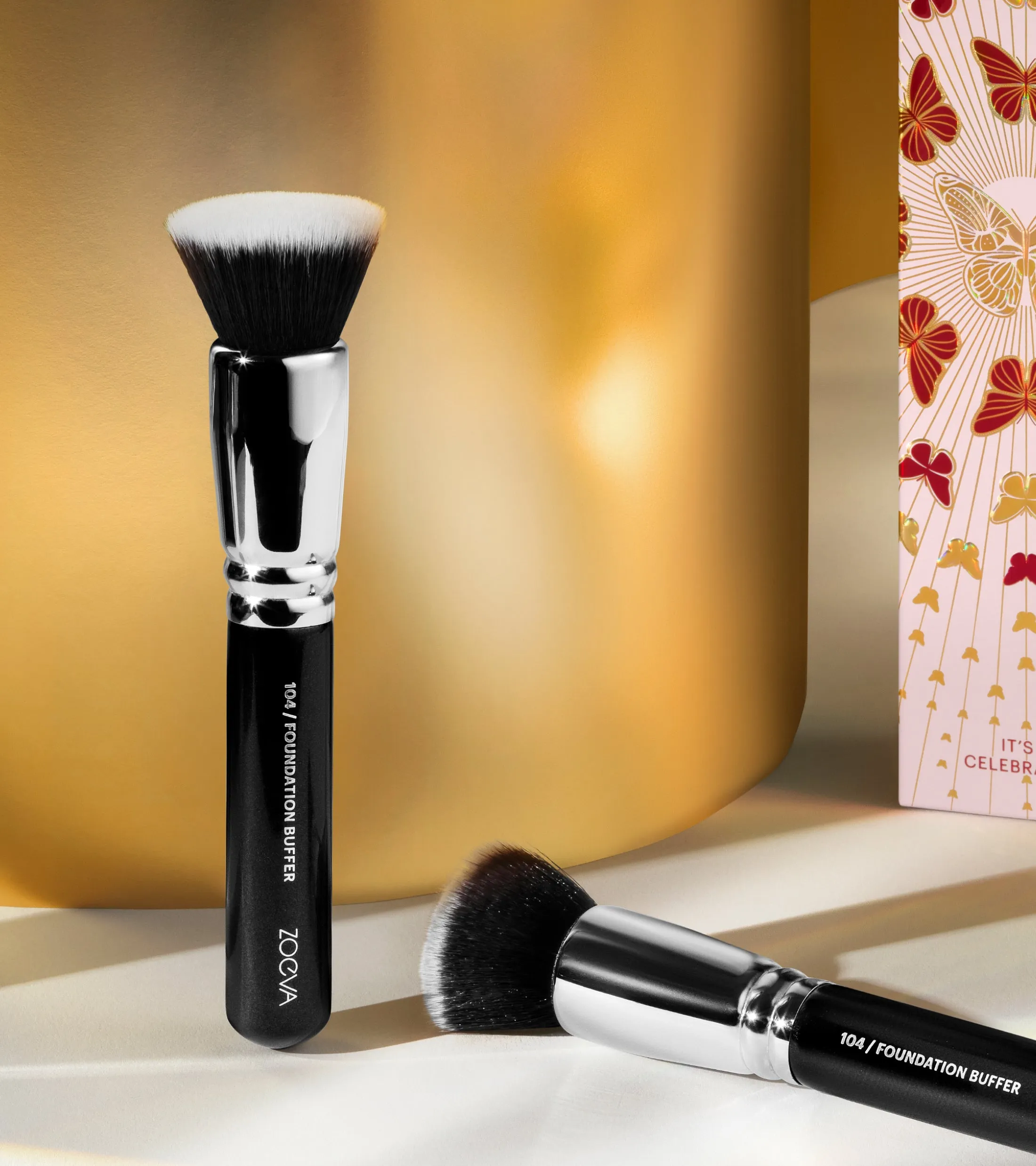 104 Foundation Buffer Brush Gift